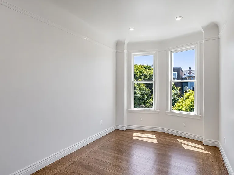 412-416 Broderick Street — Photo 14