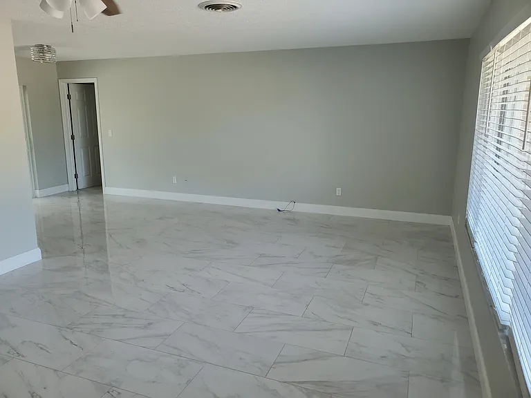 1257 NE Sago Dr — Photo 3