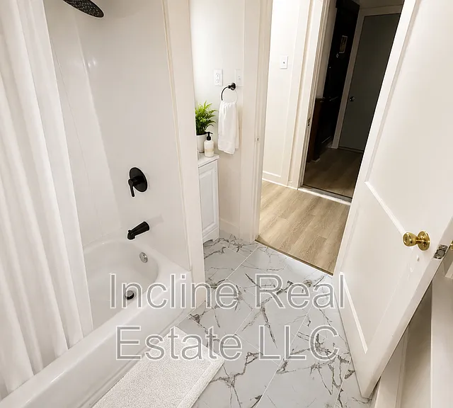 1133 Maryland Ave #3 — Photo 3