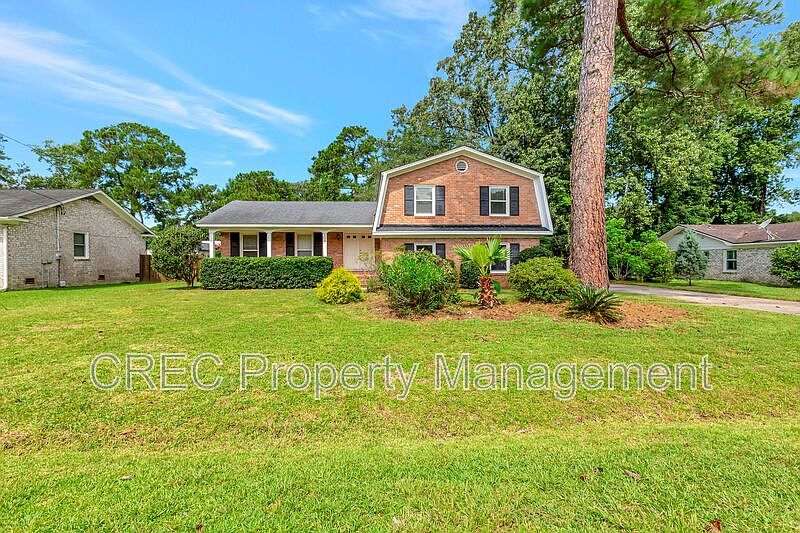 1st image of 2327 W Palmer Dr