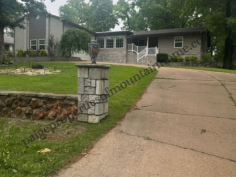 1741 Fairway Dr — Photo 45
