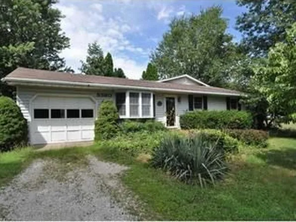 5580 Beecher Rd SW, Granville, OH 43023