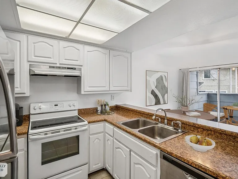 3137 Shofner Pl — Photo 4