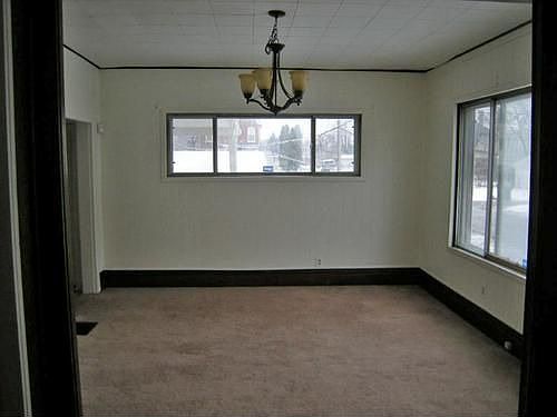 4th image of 176 Clarendon Ave