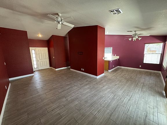 4th image of 4615 Split Rock Dr