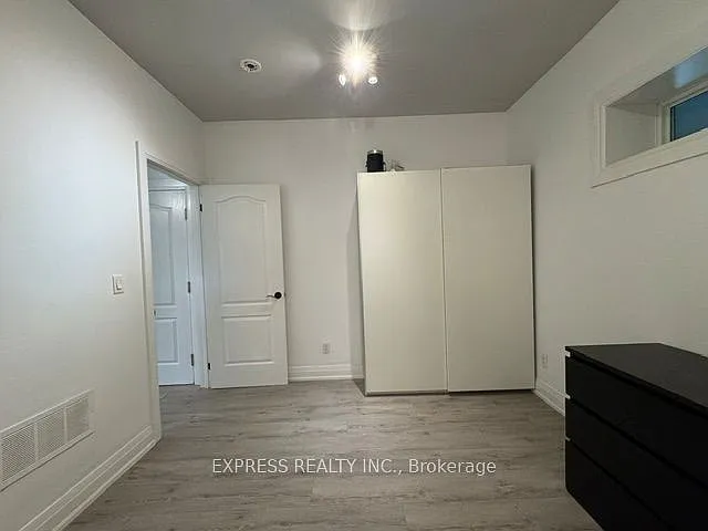 467 Keele St #MAIN — Photo 12