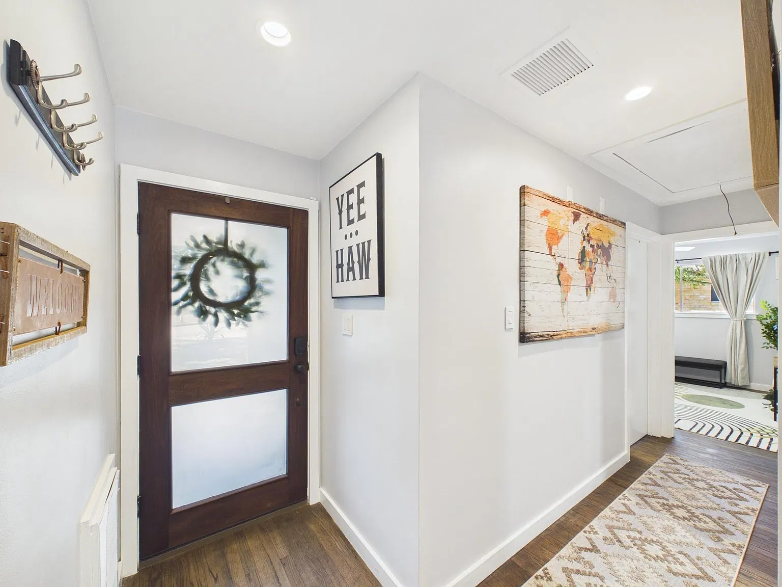 3 bed, 2.0 bath, 1250 sqft, $6,500 — Photo 4