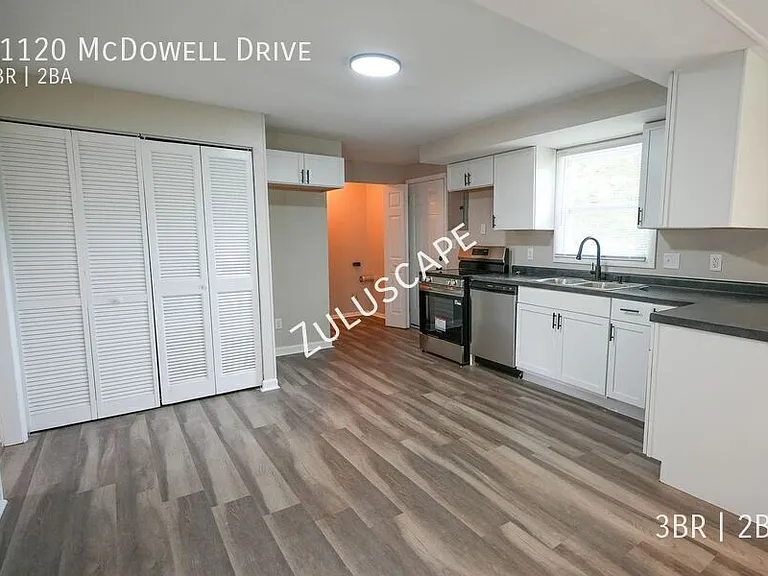 11120 McDowell Dr — Photo 5