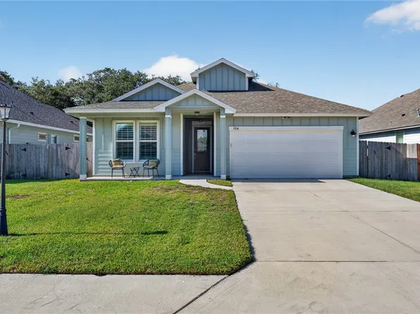 154 Shady Terrace Ln, Rockport, TX 78382