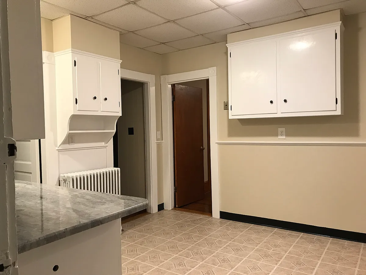 Building Photo - 17 Adams St #3