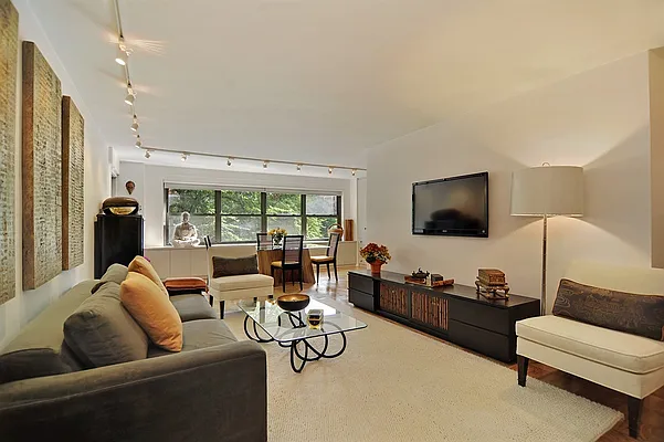 Sold by Corcoran | media 2