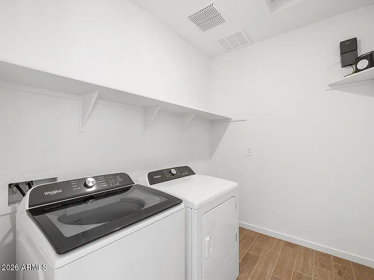 2384 E Enantio Rd — Photo 12