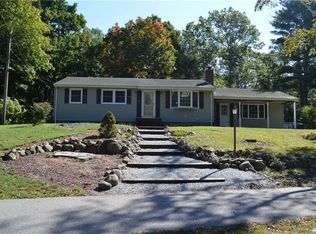 204 New Rd, Exeter, RI 02822