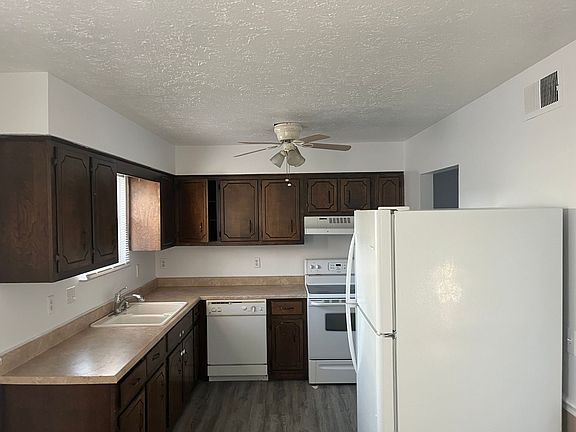 3rd image of 280 Berkley Ct APT 3