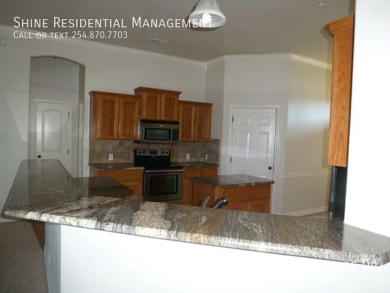 2028 Drawbridge Dr — Photo 9
