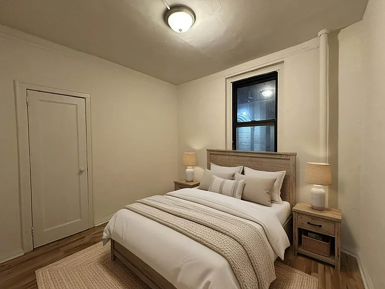 21-27 33rd St #1P — Photo 3