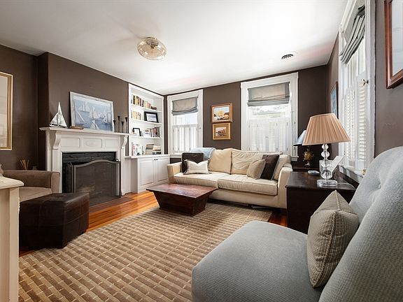 4th image of 89 School St #2