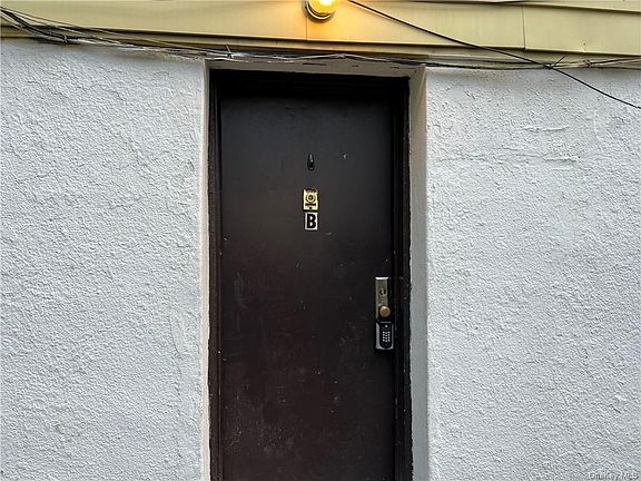 2nd image of 104 Purser Pl APT B