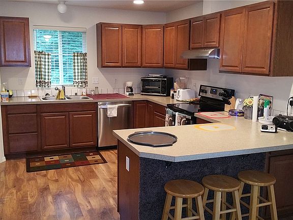 4th image of 2708 El Camano St