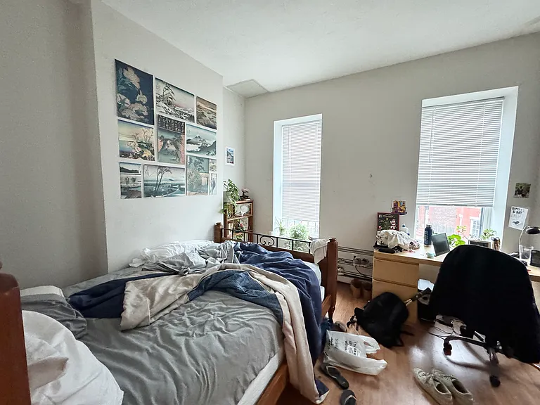 96 Hammond St #2L — Photo 4