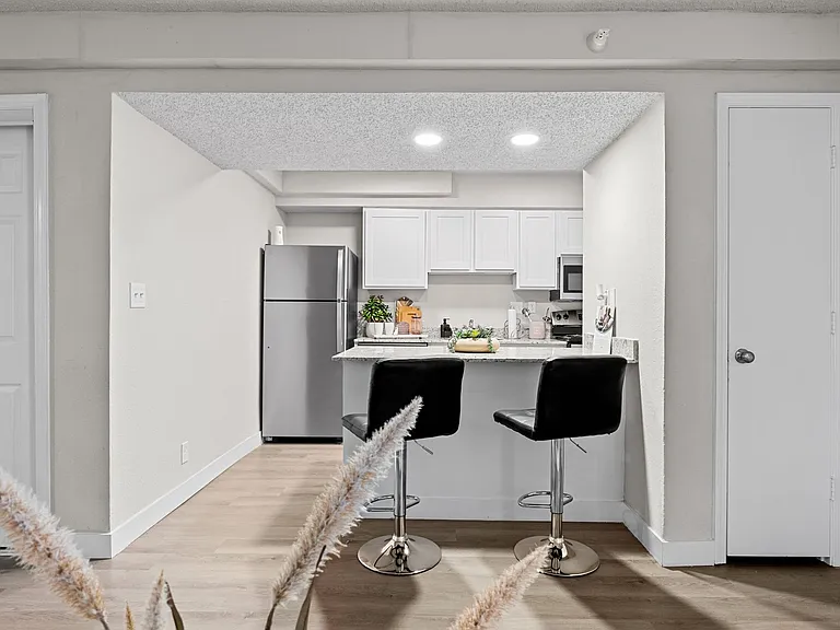 Avia Apartments — Photo 24