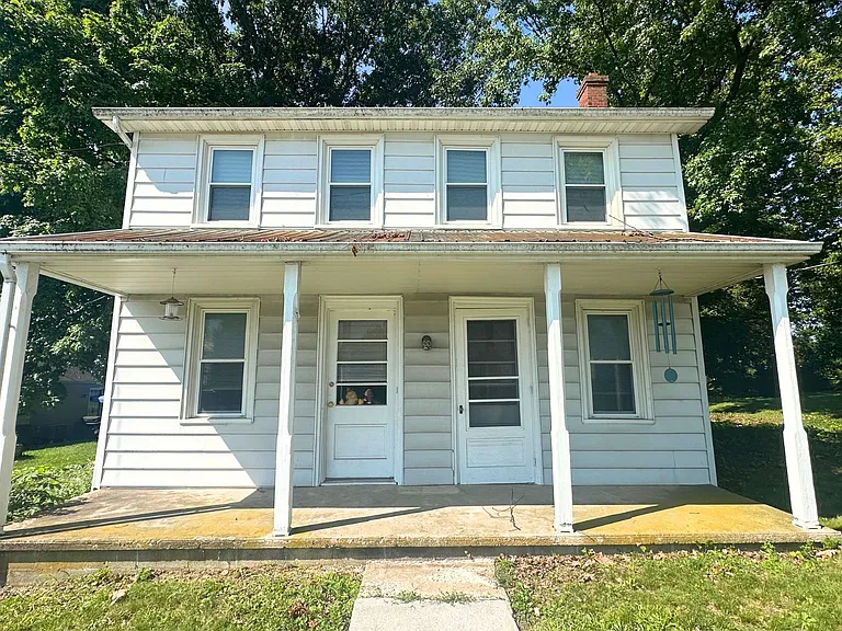 1404 E Newport Rd — Photo 3