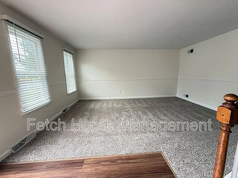 55 Beech Ln — Photo 3