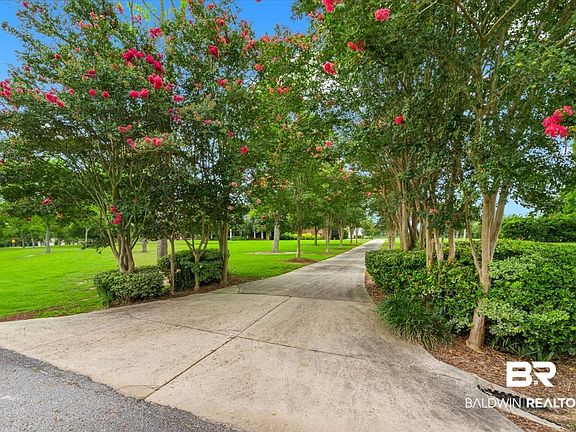 4th image of 13180 Dominion Dr