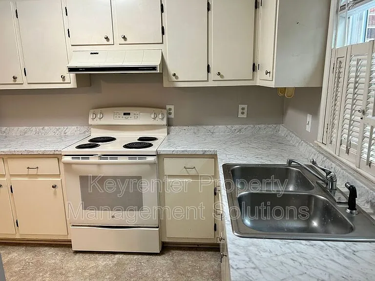 700 Rife Rd #11C — Photo 12