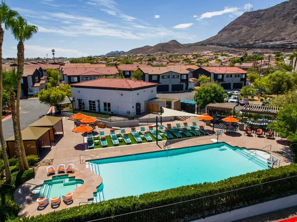 Townhomes at Horizon Ridge