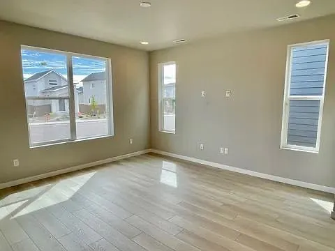 3 bed, 1700 sqft, $2,500 — Photo 4
