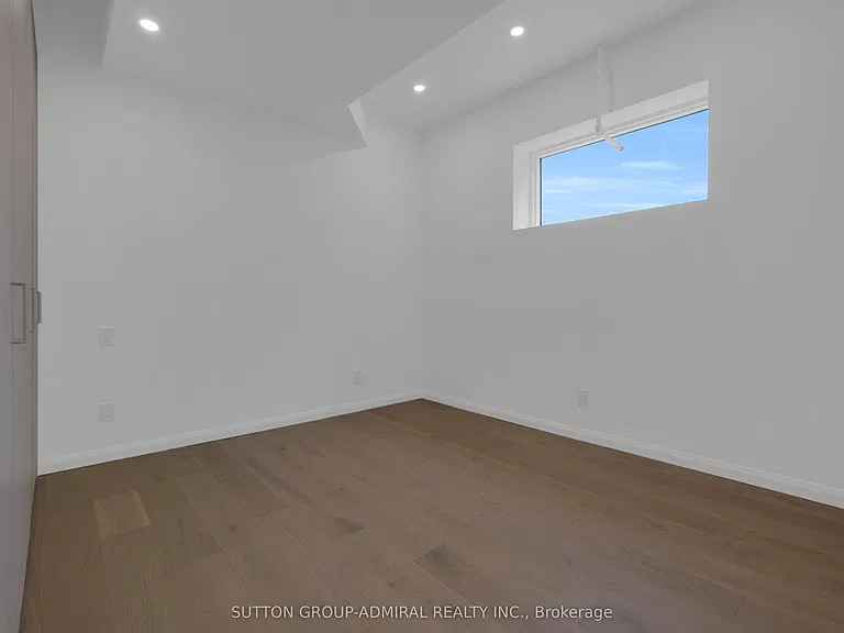647 College St #101 — Photo 28