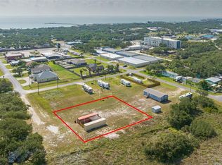 712 N 11th St, Fulton, TX 78358