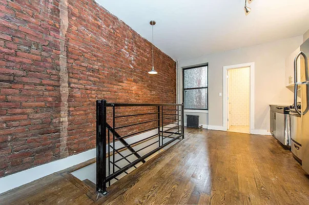 Rented by Nooklyn NYC LLC | media 21