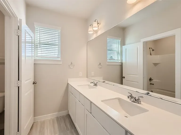 2404 Freshwater Ln — Photo 12