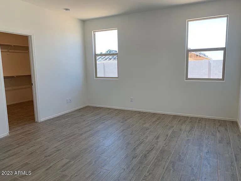 2340 W Sunland Ave — Photo 10