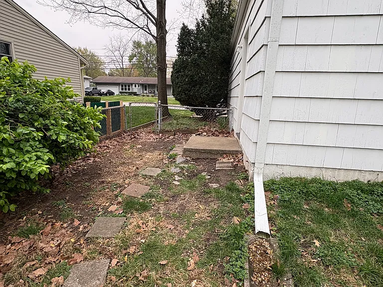 508 NW Obrien Rd — Photo 26