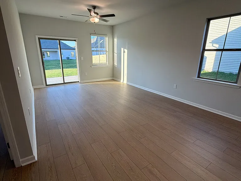 147 Wolfe Ln #1 — Photo 4