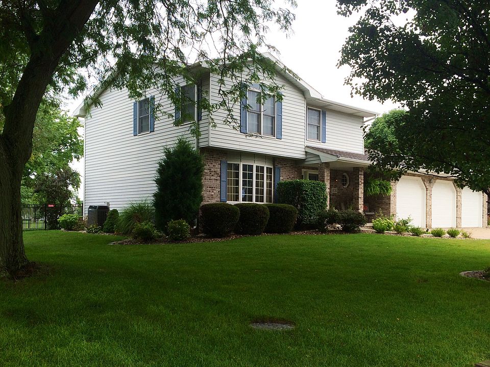 2nd image of 1830 Cardinal Ct