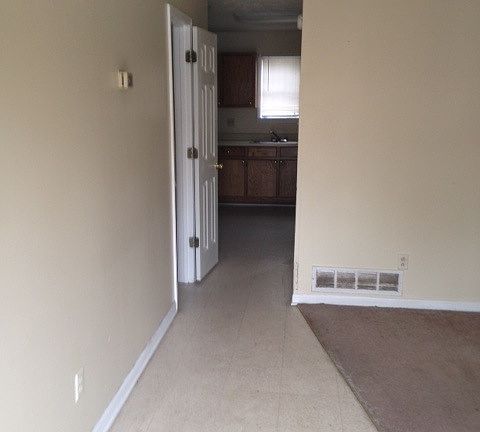 4th image of 456 Brackinhouse Pl