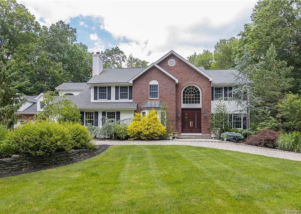 16 Castle Hill Ln, West Nyack, NY 10994 | Zillow