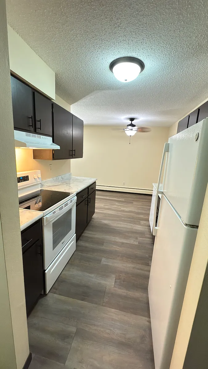 Building Photo - Oakmont Apartments