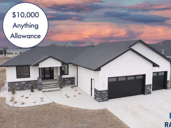 427 Bunyan Dr, Harrisburg, SD 57032
