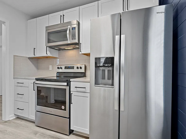 7926 Camden Hollow Rd — Photo 4