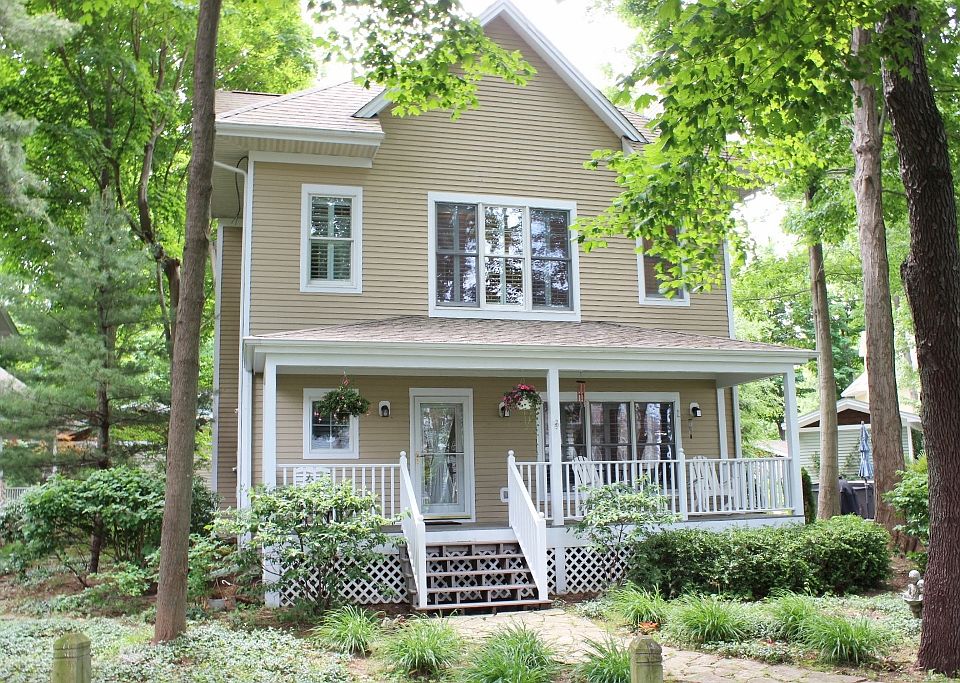 1st image of 76526 Fieldstone Cir