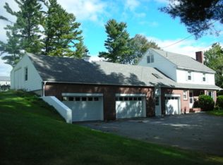 51 Academy St, Hallowell, ME 04347