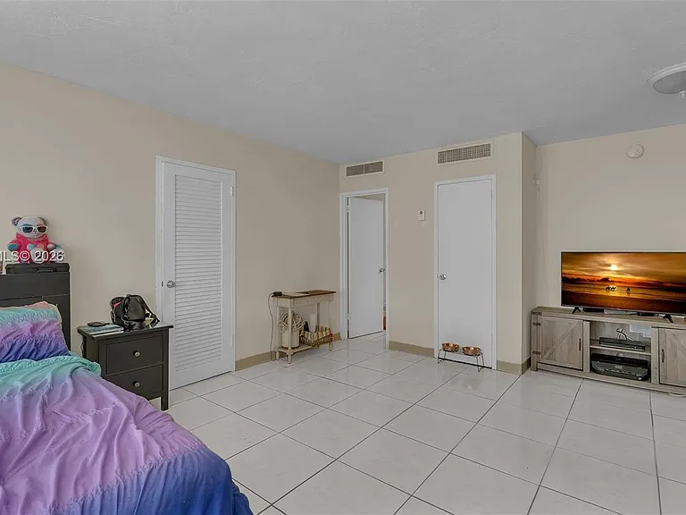 2899 Collins Ave #702 — Photo 11