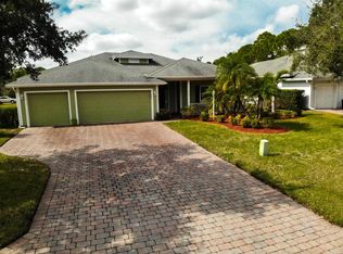 653 NE Timberdoodle Trl, Port Saint Lucie, FL 34983