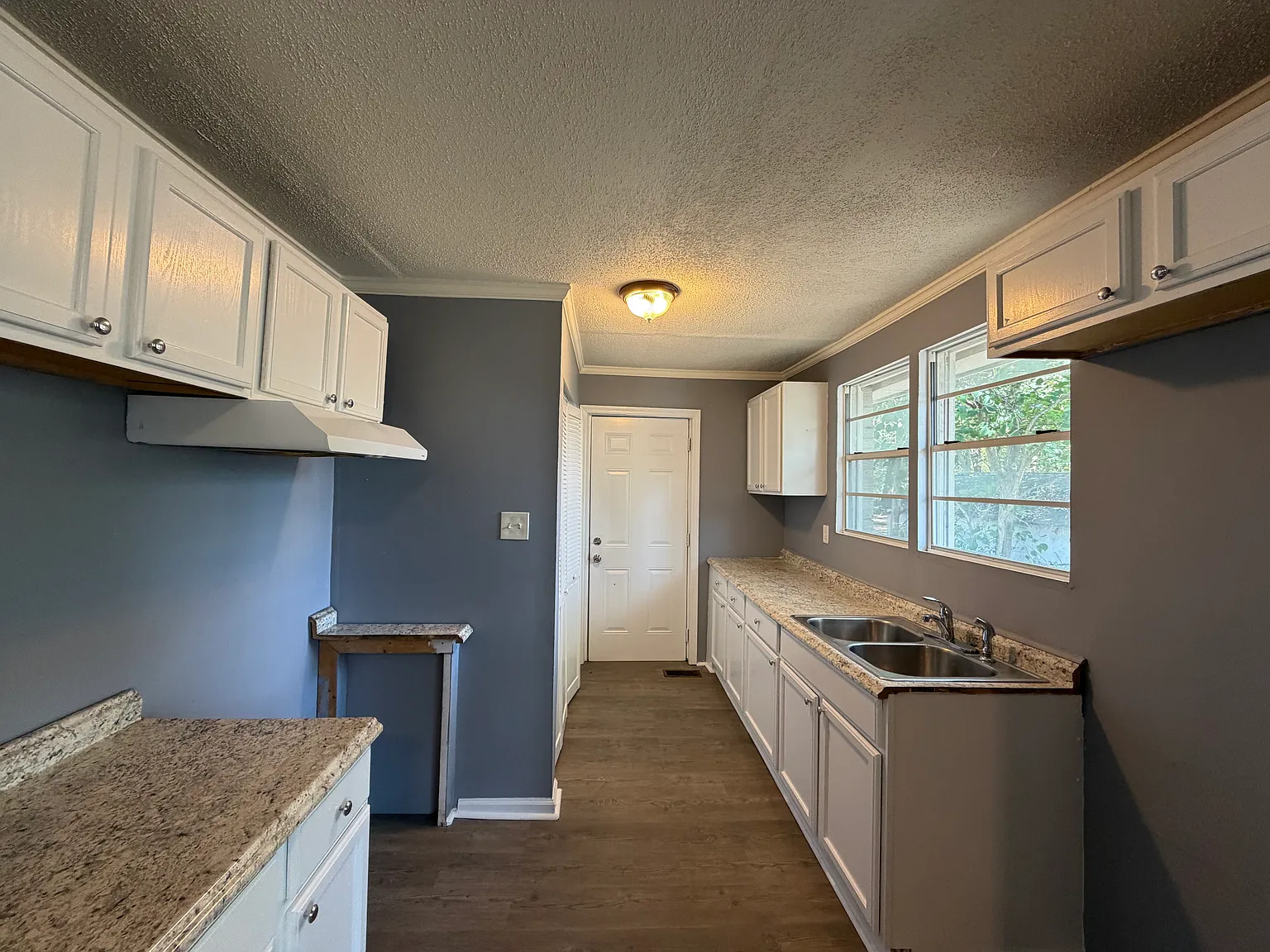 3 bed, 1231 sqft, $1,200 — Photo 3