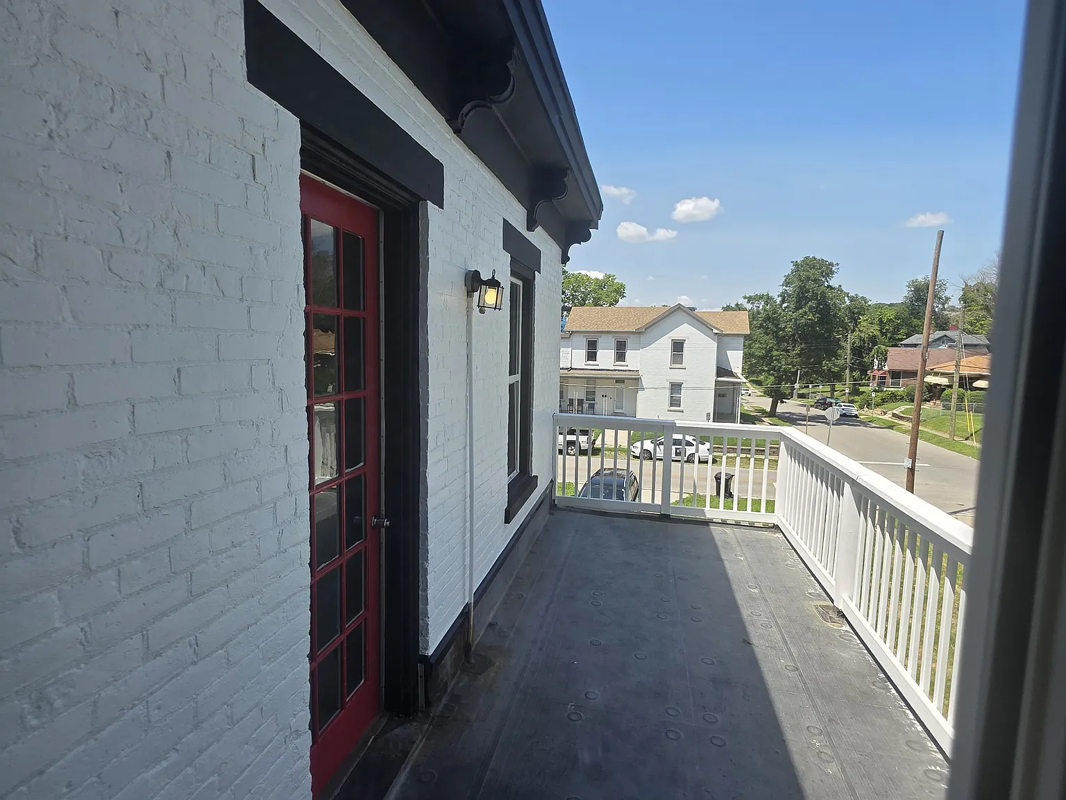 4 bed, 3324 sqft, $2,500 — Photo 1